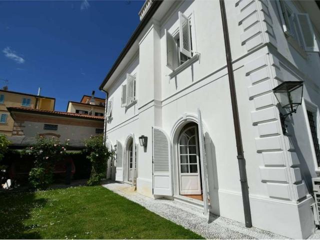 Villa in affitto a Forte dei Marmi LU