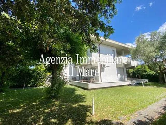 Villa in affitto a Forte dei Marmi LU