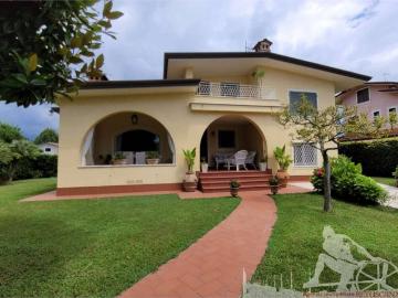 Villa in affitto a Forte dei Marmi LU