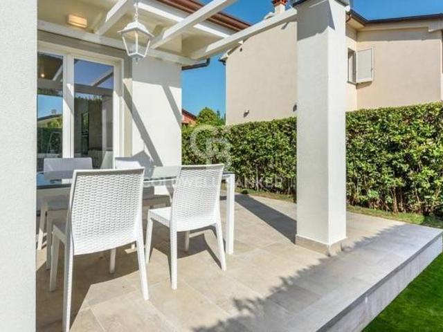 Villa in affitto a Forte dei Marmi LU