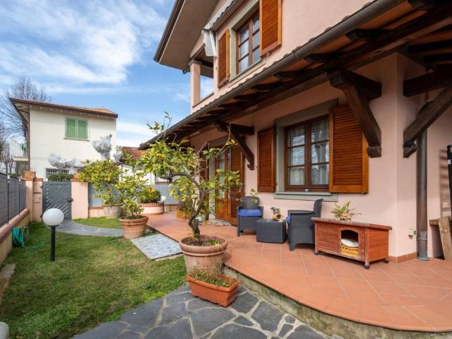 Villa in affitto a Forte dei Marmi LU