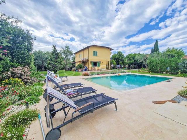 Villa in affitto a Forte dei Marmi provinciale, 60, terrazzo, centrale, aria condizionata TrovaCasa
