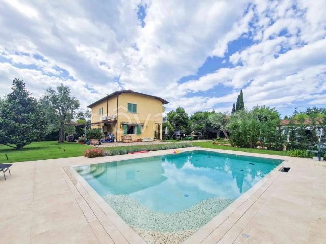 Villa in affitto a Forte dei Marmi provinciale, 60, terrazzo, centrale, aria condizionata TrovaCasa