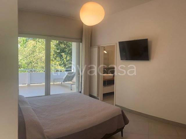 Villa in affitto a Forte dei Marmi via 20 Settembre, arredato, giardino privato, terrazzo TrovaCasa