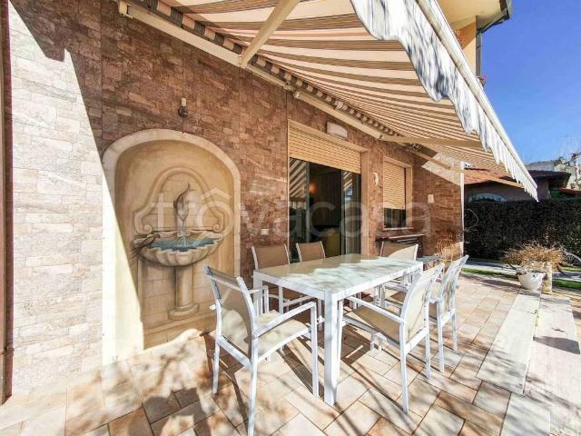 Villa in affitto a Forte dei Marmi via Trento, 119 C, terrazzo, aria condizionata, porticato TrovaCasa