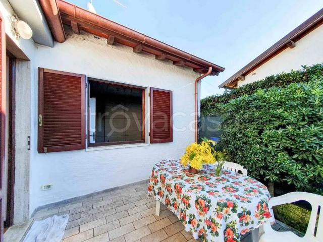 Villa in affitto a Forte dei Marmi via Trento, 92, giardino, terrazzo, centrale TrovaCasa