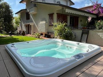 Villa in affitto a Forte dei Marmi via Trento, arredato, giardino privato, terrazzo TrovaCasa