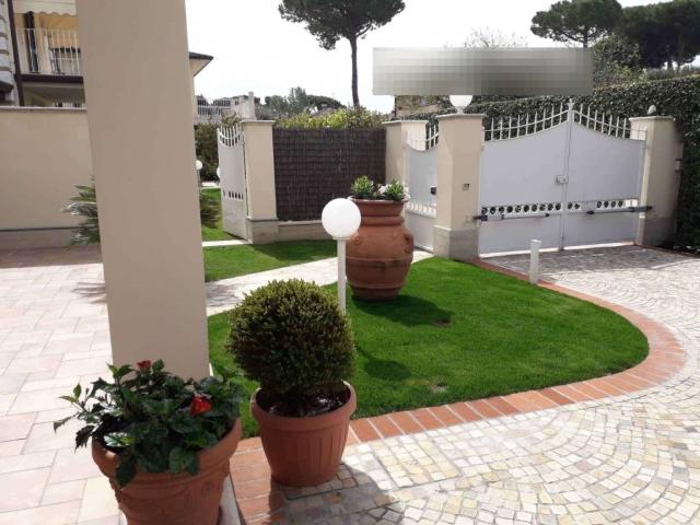 Villa in affitto a Forte dei Marmi via canova, TrovaCasa