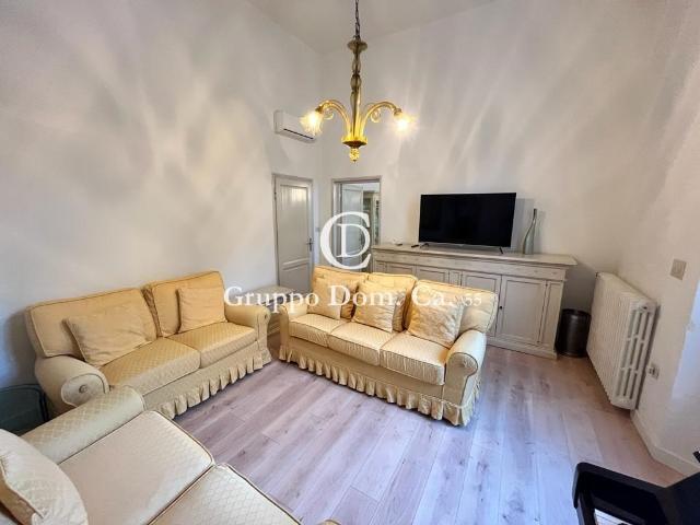 Villa in affitto a Forte dei Marmi via g. Carducci, arredato, giardino privato, posto auto TrovaCasa