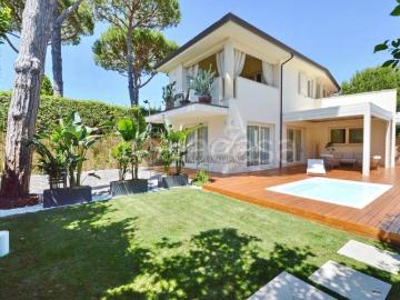 Villa in affitto a Forte dei Marmi via Giuseppe Mazzini, 178B, giardino privato, posto auto, terrazzo TrovaCasa