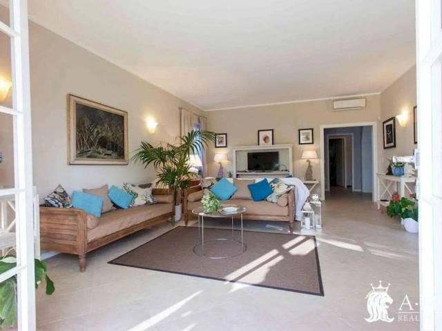 Villa in affitto a Forte dei Marmi via Padre Ignazio Da Carrara s.n.c giardino, terrazzo, vista mare TrovaCasa