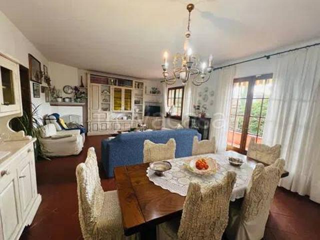 Villa in affitto a Forte dei Marmi via Sant'Ermete, giardino, terrazzo, aria condizionata TrovaCasa