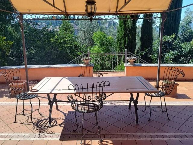 Villa in affitto a Ferentino strada Provinciale Torre Noverana, arredato, giardino privato, terrazzo TrovaCasa