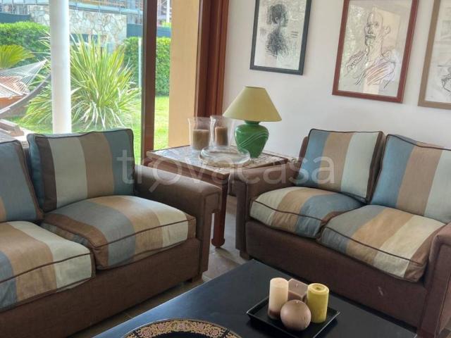 Villa in affitto a Fiumicino lungomare di Levante, arredato, giardino privato, terrazzo TrovaCasa