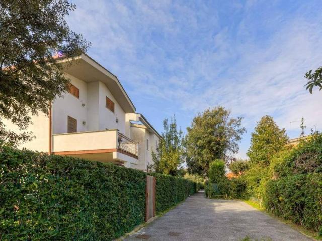 Villa in affitto a Fiumicino RM