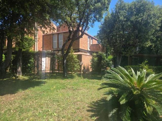Villa in affitto a Fiumicino RM