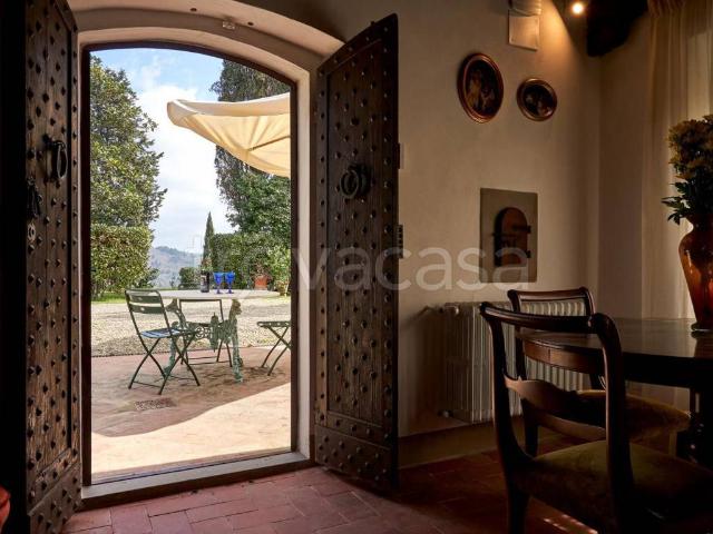 Villa in affitto a Fiesole via di Montebeni, arredato, giardino privato, posto auto TrovaCasa