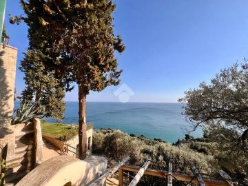 Villa in affitto a Finale Ligure SV