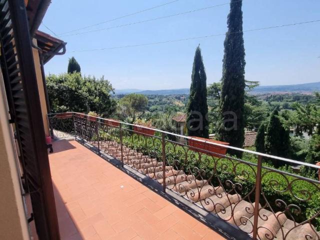 Villa in affitto a Firenze via dei Massoni, giardino privato, box, terrazzo TrovaCasa