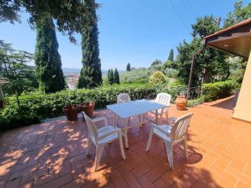 Villa in affitto a Firenze via dei Massoni, giardino privato, box, terrazzo TrovaCasa
