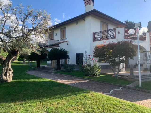 Villa in affitto a Frascati RM