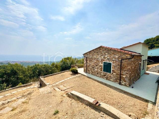 Villa in affitto a Imperia strada Savoia Tronco 3, 33, non arredato/vuoto, arredato, giardino privato TrovaCasa