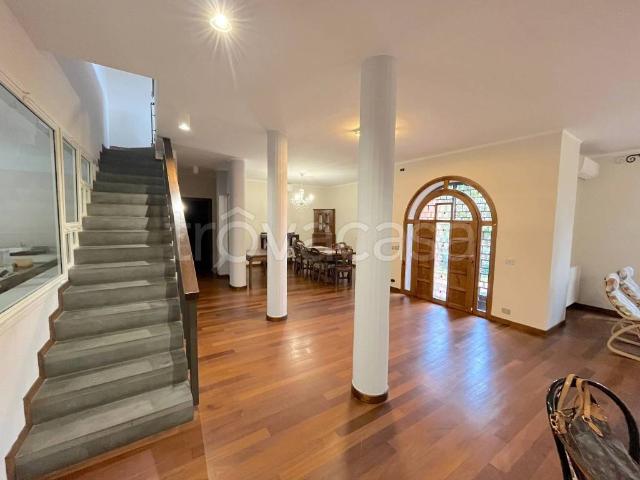 Villa in affitto a Impruneta strada Regionale Chiantigiana, non arredato/vuoto, giardino privato, box TrovaCasa