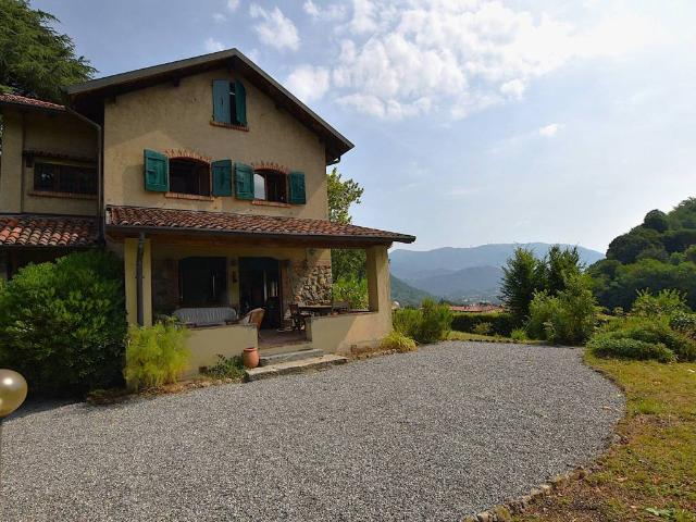 Villa in affitto a Olgiate Molgora LC