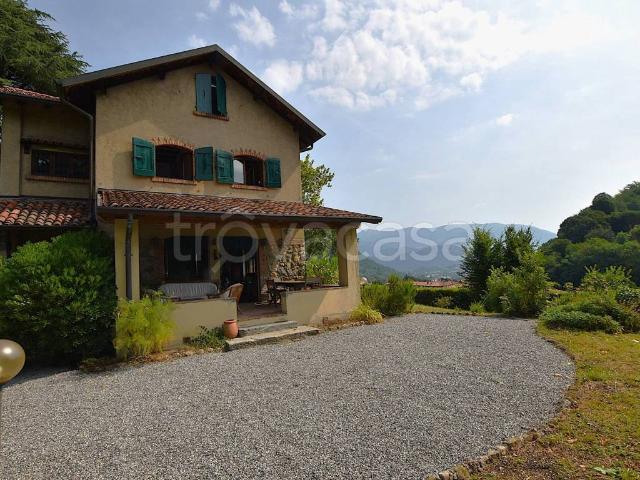 Villa in affitto a Olgiate Molgora viale Sommi Picenardi, 2, giardino privato, parzialmente arredato, caminetto TrovaCasa