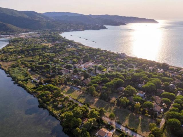 Villa in affitto a Orbetello strada Vicinale del Pino, arredato, giardino privato, terrazzo TrovaCasa