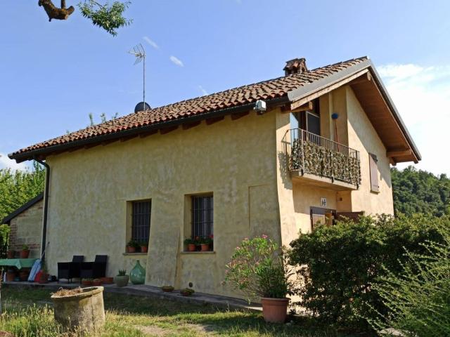 Villa in affitto a Ottiglio cascina Spinosa Alta, non arredato/vuoto, giardino privato, caminetto TrovaCasa