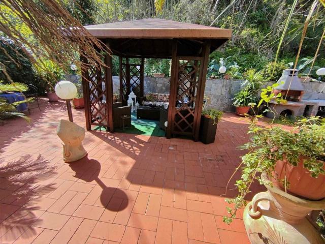 Villa in affitto a La Spezia, giardino, terrazzo, riscaldamento autonomo TrovaCasa