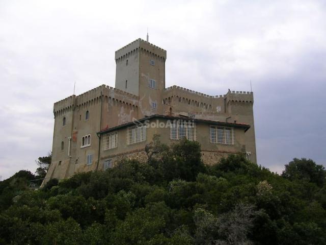 Villa in affitto a Livorno, arredato, giardino, box TrovaCasa