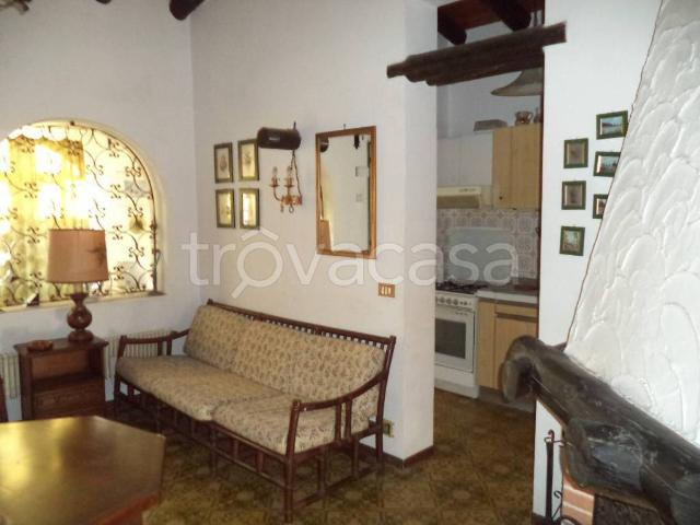 Villa in affitto a Lignano Sabbiadoro via Raggio delle Acacie, arredato, giardino privato, posto auto TrovaCasa