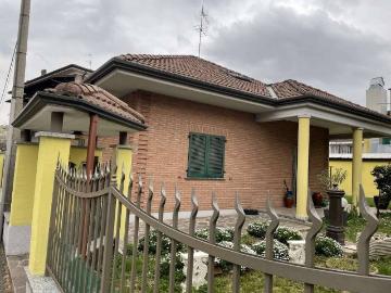Villa in affitto a Limbiate MB
