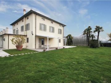 Villa in affitto a Lucca LU