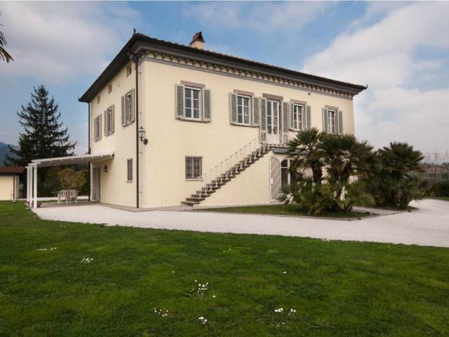 Villa in affitto a Lucca LU