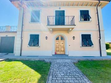 Villa in affitto a Lucca LU