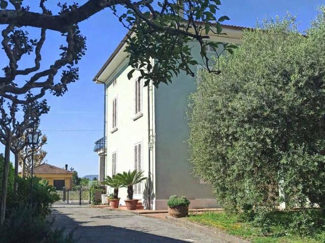Villa in affitto a Lucca LU