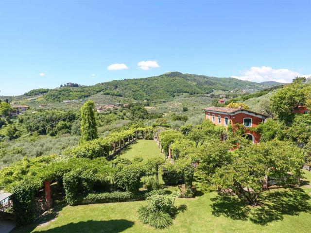Villa in affitto a Lucca LU