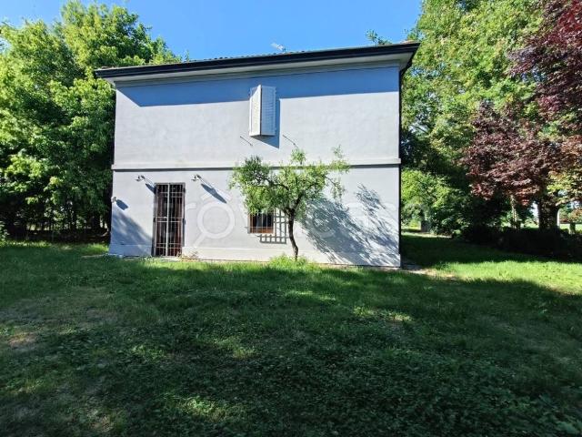 Villa in affitto a Lugo via Canalvecchio, 33, giardino privato, caminetto, aria condizionata TrovaCasa