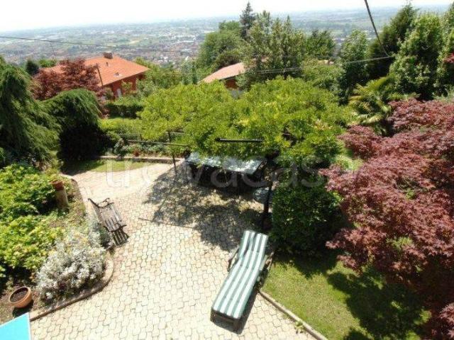 Villa in affitto a Moncalieri strada Castelvecchio, 21, giardino privato, terrazzo, immobile di prestigio TrovaCasa