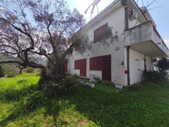 Villa in affitto a Monforte San Giorgio ME