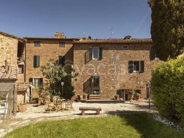 Villa in affitto a Montalcino, giardino, travi a vista, parquet TrovaCasa