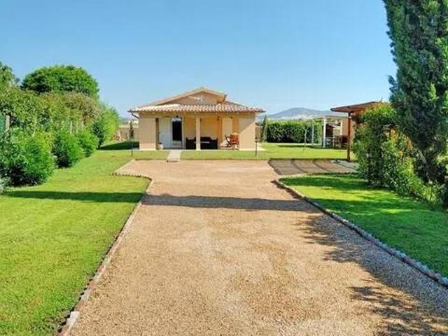 Villa in affitto a Montalto di Castro VT
