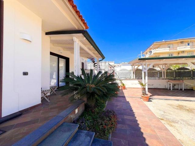 Villa in affitto a Monte di Procida NA