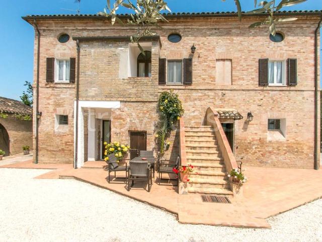 Villa in affitto a Montecosaro contrada Cavallino, arredato, giardino privato, lavatrice TrovaCasa