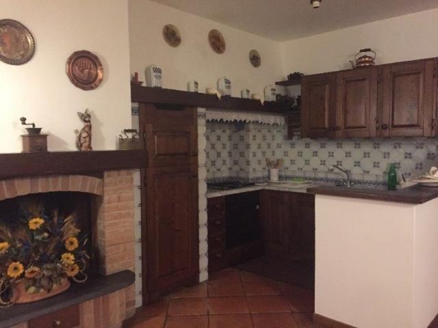 Villa in affitto a Montignoso, giardino, posto auto, box TrovaCasa