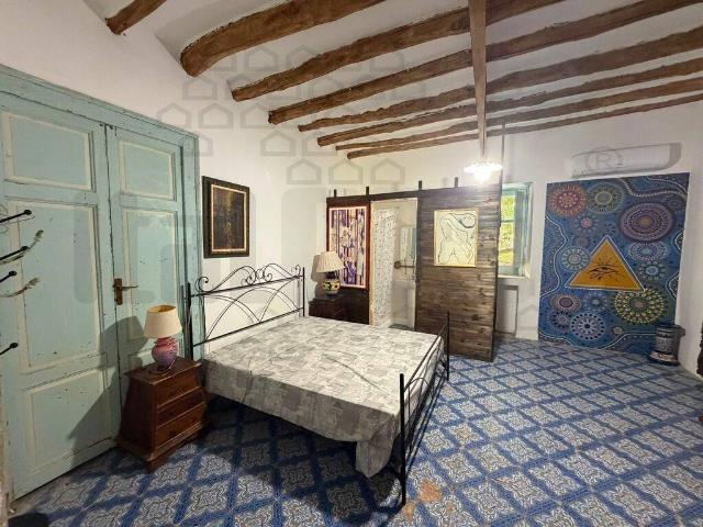 Villa in affitto a Malfa pollara, arredato, giardino privato, terrazzo TrovaCasa