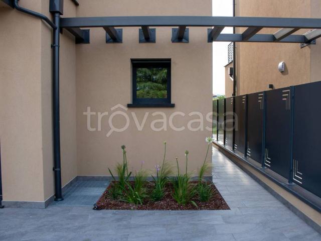 Villa in affitto a Manerba del Garda, non arredato/vuoto, giardino privato, posto auto TrovaCasa